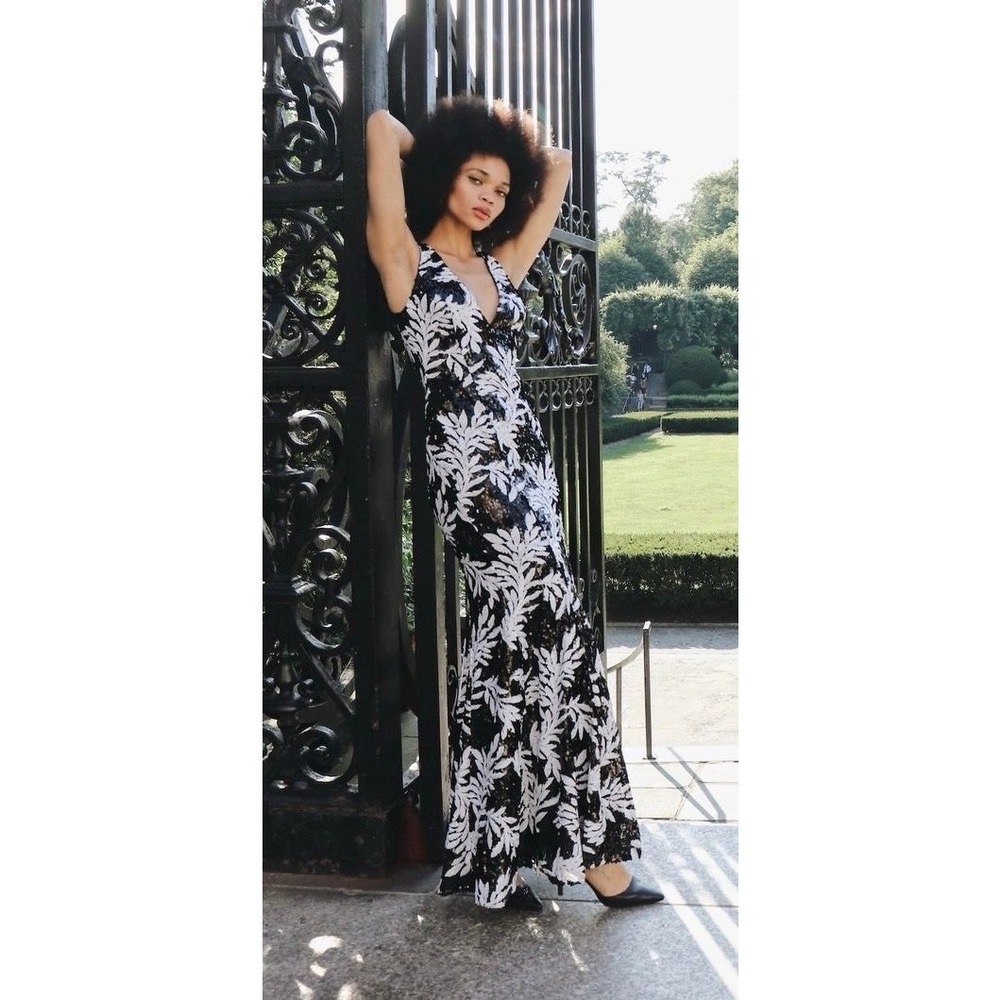 JAY GODFREY BLACK & WHITE FLORAL SEQUIN MAXI Body-con Sz:2 Ret$495 NWT*CLEARANCE